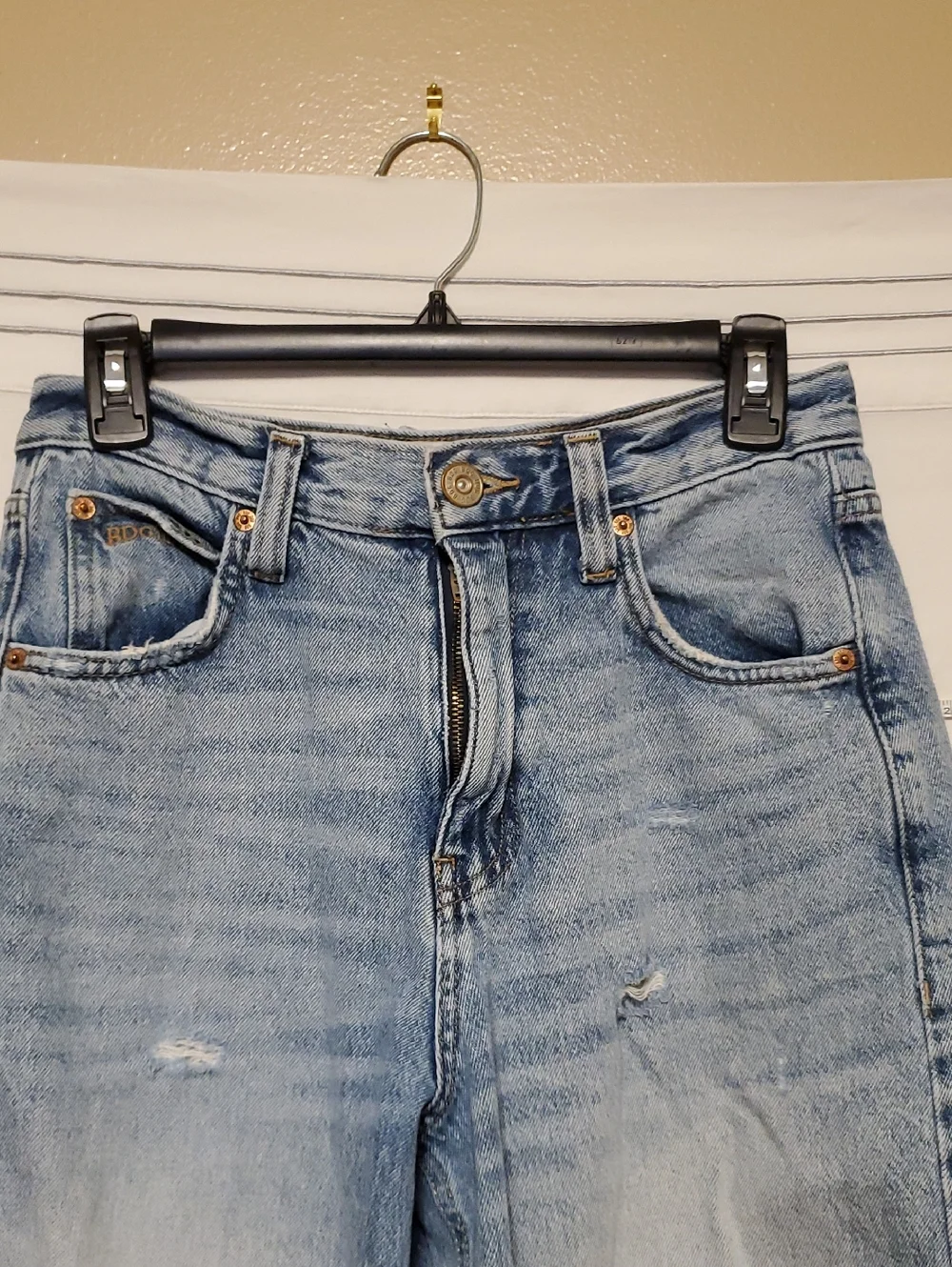 BDG Buckle Barrel Leg Jeans Sz26 - Picture 4 of 5